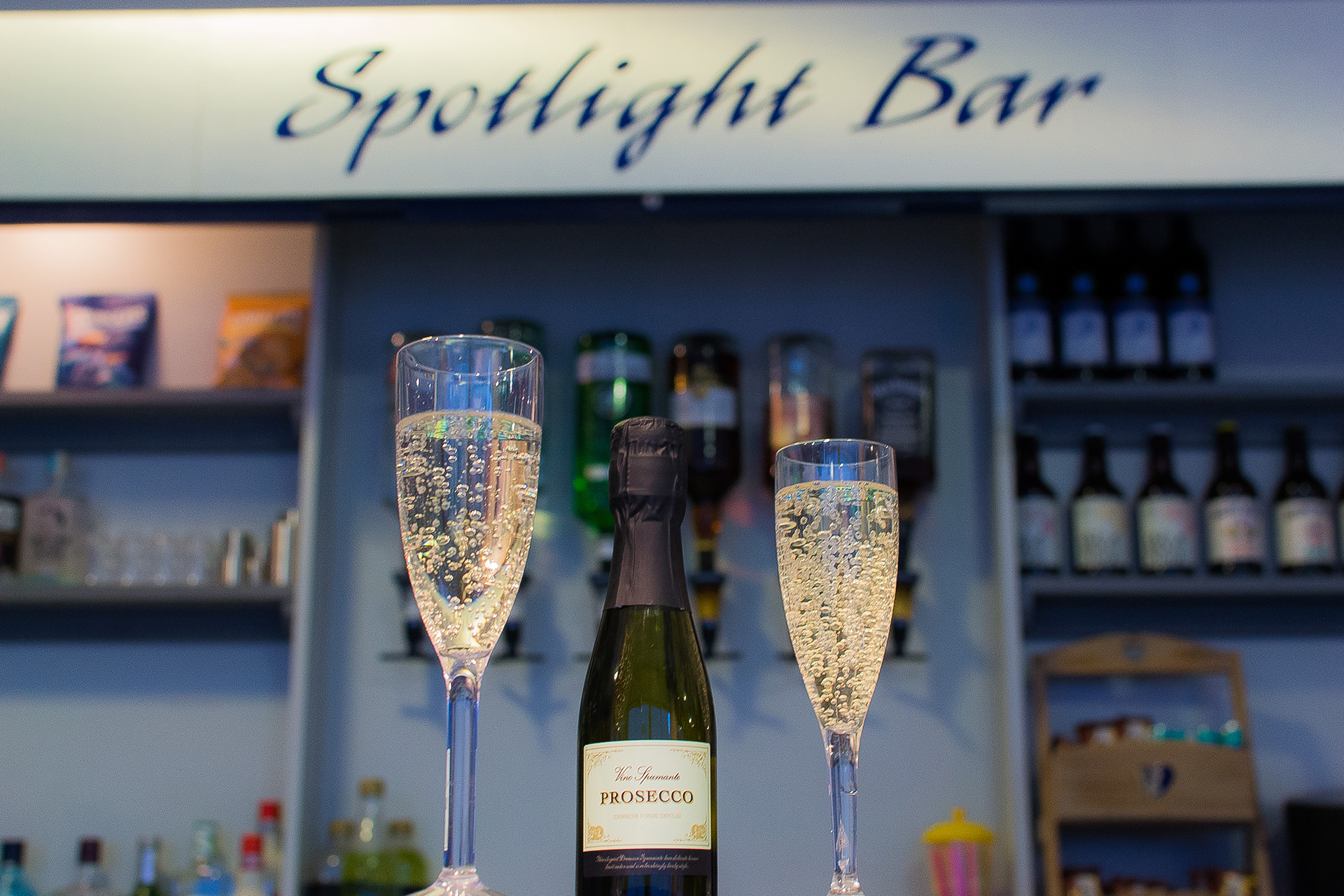 Brentwood-Theatre-Spotlight-Bar-09